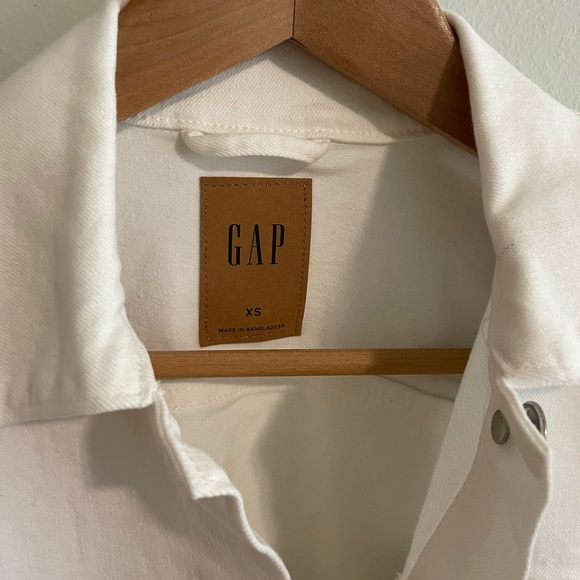 NWOT White cropped stretch Gap denim jacket - Picture 2 of 7